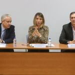 La consejera Alicia García, Gredilla y Fuentes Zurita en la Mesa del Diálogo Social