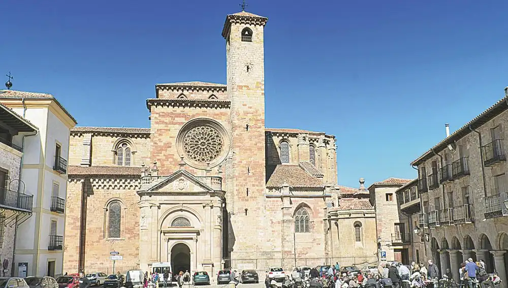 La construcción de la catedral de Sigüenza comenzó tras la reconquista de la ciudad, en 1124, por el obispo Bernardo de Agén / Dreamstime