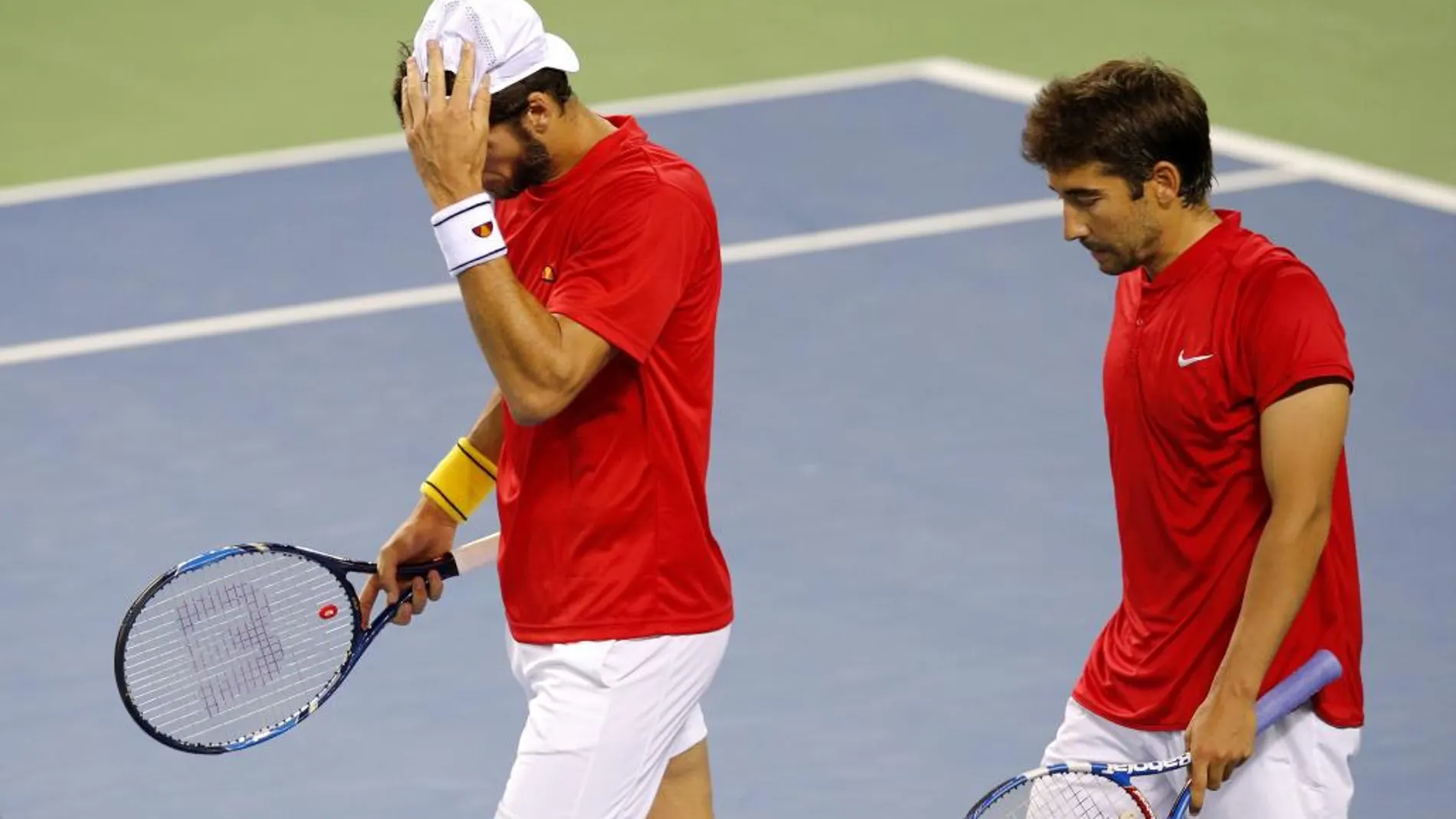 Feliciano Lopez y Marc Lopez durante el partido de dobles.