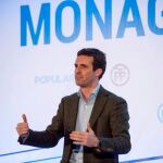 El presidente del PP, Pablo Casado,confirma al líder de los populares extremeños, José Antonio Monago, como candidato a la Junta de Extremadura/Efe