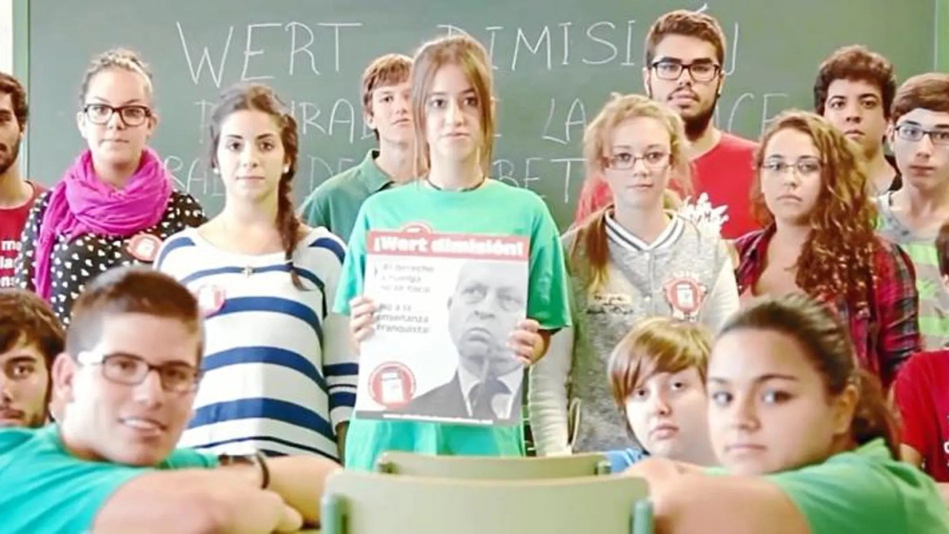 Alumnos menores de edad del Instituto tinerfeño de Los Realejos participan de forma voluntaria en un vídeo en el que llaman a la huelga educativa