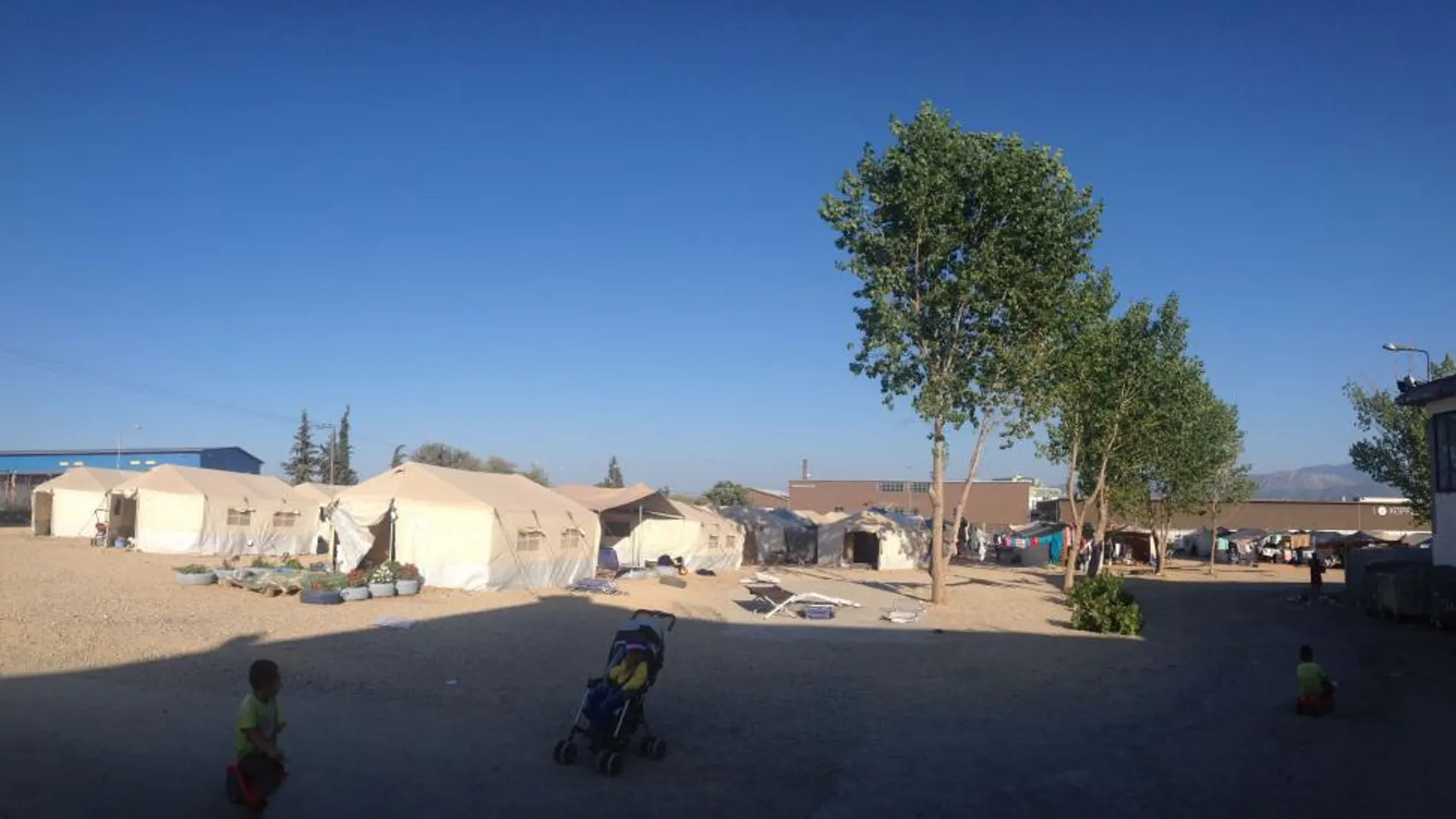 El campo de refugiados de Oinofyta acoge a unas 650 personas