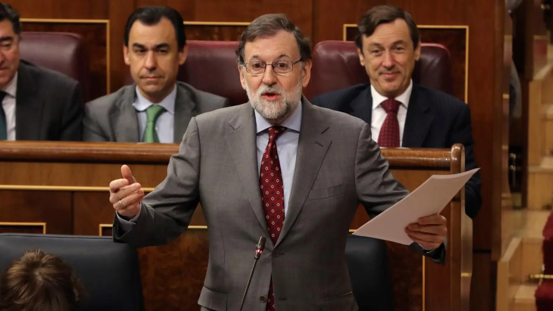 El presidente del Gobierno, Mariano Rajoy, interviene en la sesión al Ejecutivo celebrada hoy en el Congreso