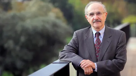 El portavoz del Panel Intergubernamental de Expertos sobre el Cambio Climático, el científico norteamericano Edward Rubin.