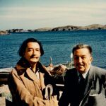 Fotografía de 1957 cedida por la Fundación Colección Walt Disney Family de Walt Disney (d) y Salvador Dalí (i) en España, 1957