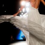 Blanca, radiante y liberada: La revolución femenina llega a la Valmont Barcelona Bridal Fashion Week