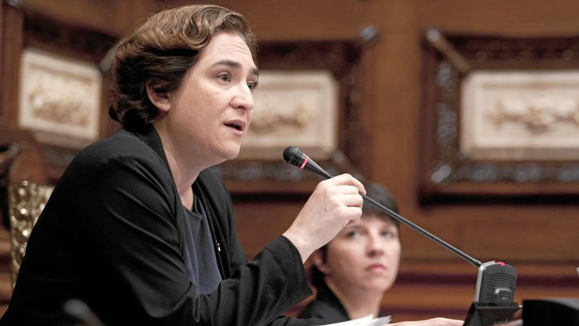 Todo apunta a que Colau tendrá que someterse a una moción de confianza para aprobar los presupuestos