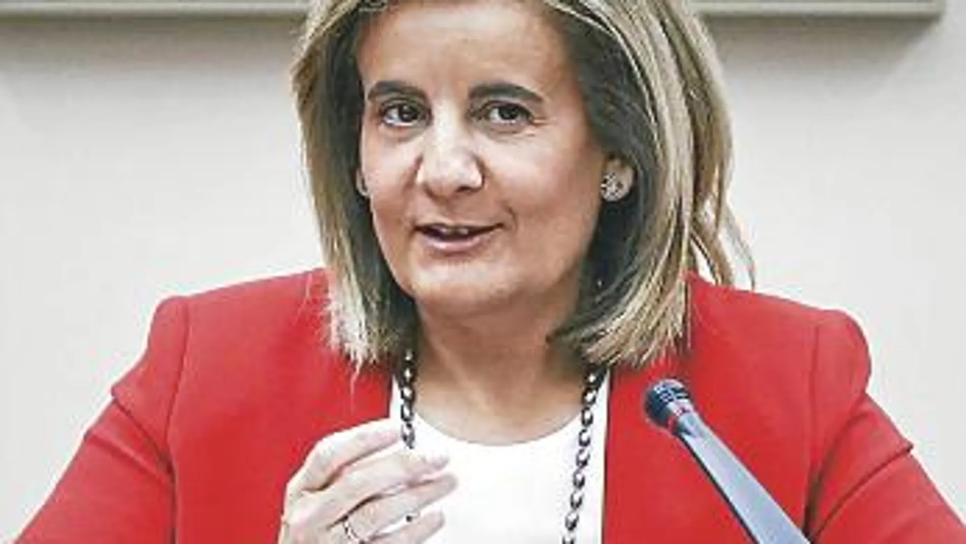 La ministra Fátima Báñez