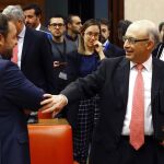 Montoro abre la puerta a quitas de deuda a las autonomías