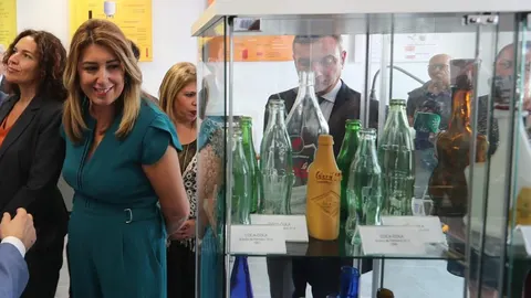 La presidenta de la Junta, Susana Díaz (en la imagen, durante la inauguración en el Campus gaditano de Jerez de la Frontera del nuevo edificio de Institutos de Investigación en Ciencias Sociales de la Universidad de Cádiz) defendió la tasa como consejera de Presidencia (Foto: Efe)