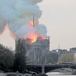 La catedral de Notre Dame, en llamas
