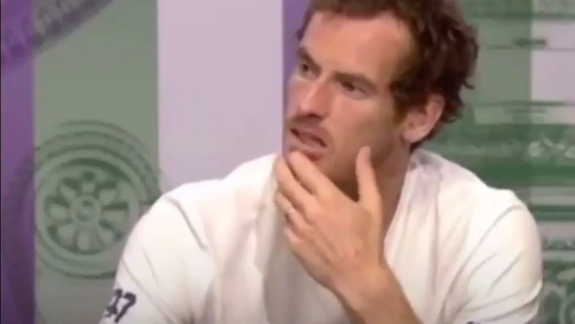 Andy Murray durante la entrevista que corrigió al periodista
