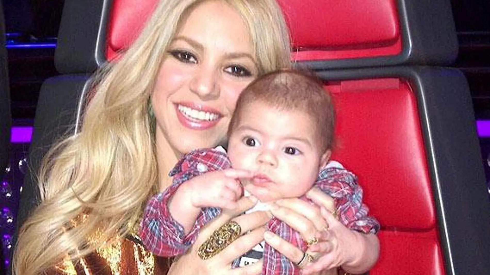 Shakira deja «The Voice» para pasar más tiempo con Piqué y Milan