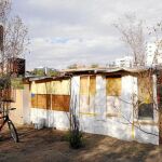 Las chabolas están situadas en un solar que es en parte propiedad de Adif y en parte del Ayuntamiento de Madrid junto al Museo del Ferrocarril