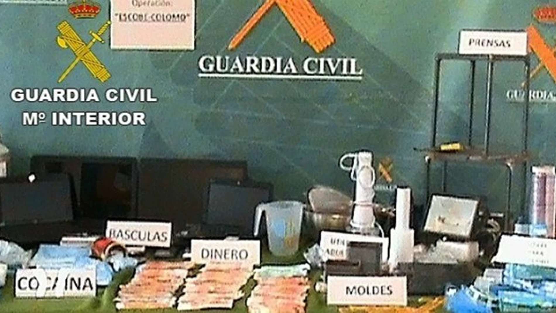 Detenidas 26 personas en Valdepeñas (Ciudad Real) por introducir cocaína por Barajas