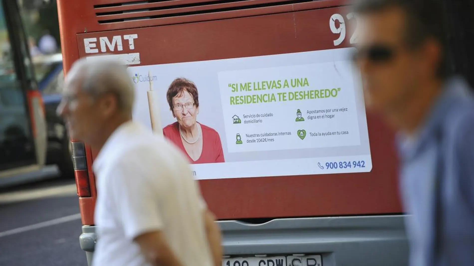 Imagen de la campaña que aparece en los autobuses de la EMT de Valencia estos días