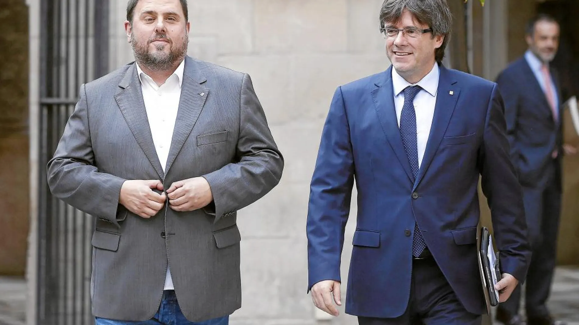 El gobierno catalán está comprometido a aligerar en la medida de lo posible los impagos a los consistorios