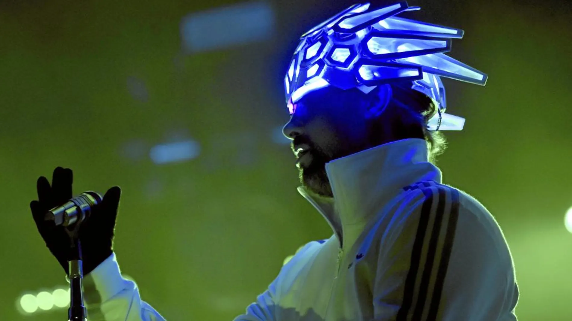 El cantante británico Jay kay, con su nuevo tocado futurista de inspiración animal