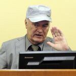 El que fuera comandante serbio Ratko Mladic comparece ante el Tribunal Internacional Penal para la ex Yugoslovia.