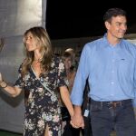 Pedro Sánchez y su mujer, Begoña Gómez, en su llegada al FIB (Efe)