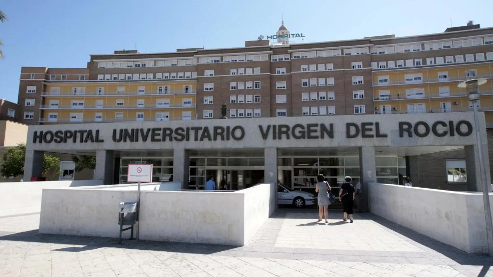 El primer paso de la fusión entre el hospital Virgen Macarena y el Virgen del Rocío fue la unificación de sus gerencias, materializada en 2012