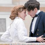 Los dos protagonistas de «Gran Hotel», Amaia Salamanca y Yon González. La ficción constó de tres temporadas y se emitió desde 2011 hasta 2013