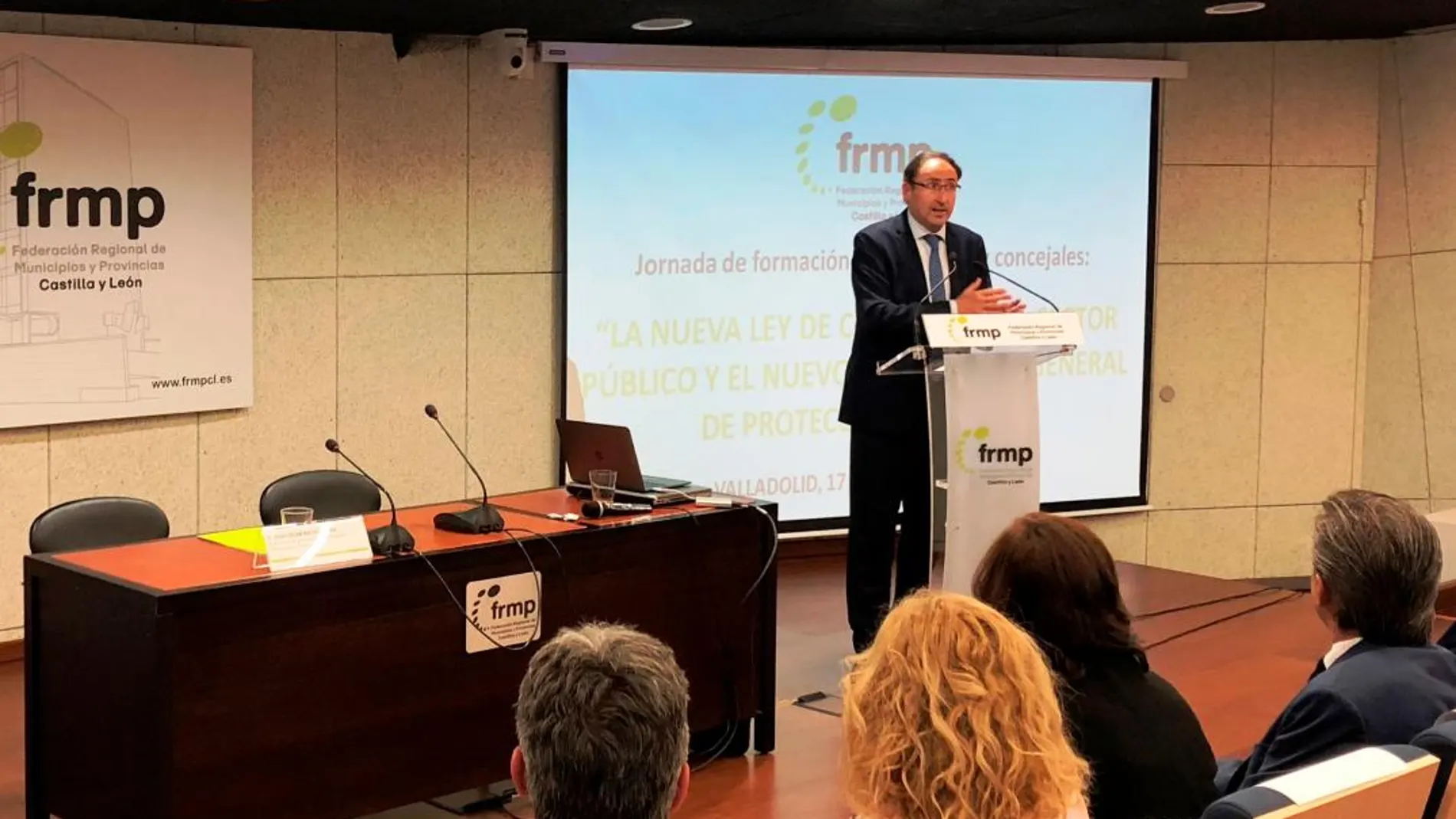 El presidente de la FRMP, Alfonso Polanco, durante la clausura de la Jornada de Formación para alcaldes y concejales