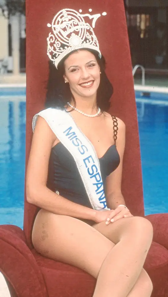 Inés Sainz en una imagen de 1997, cuando se alzó con la corona de Miss España