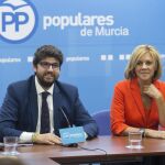 El recién elegido presidente del PP murciano, Fernando López Miras, junto a María Dolores de Cospedal