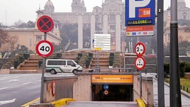 Trias privatiza los aparcamientos para construir mil pisos sociales