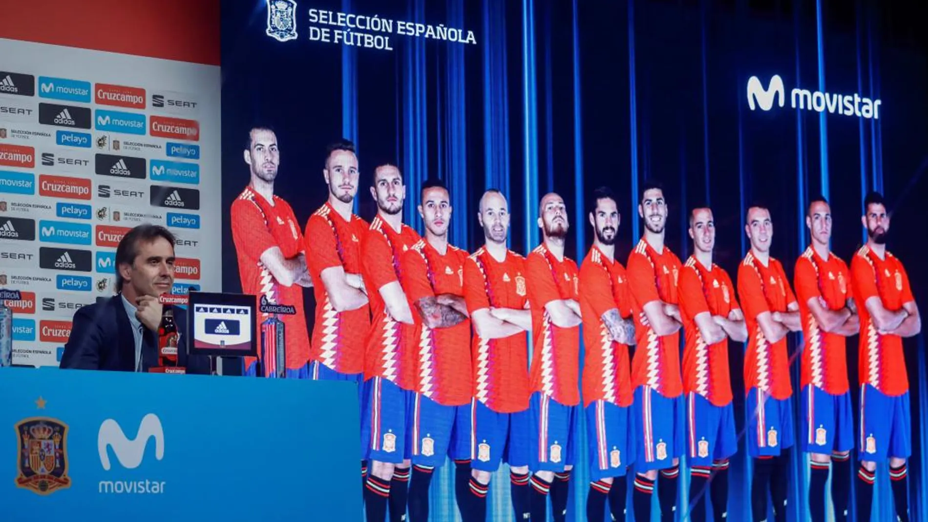 El seleccionador nacional de fútbol, Julen Lopetegui, anuncia la lista de jugadores para el Mundial de Rusia, entre los que está Pepe Reina