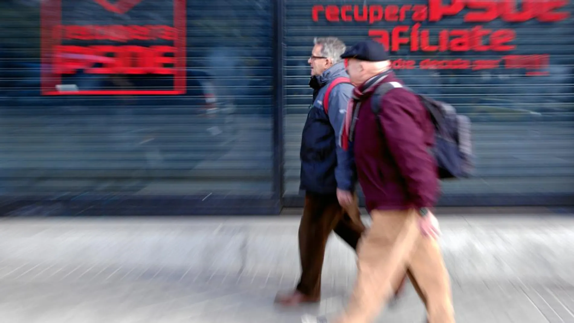La plataforma crítica «Recupera PSOE» se ha afincado en Ferraz, 10
