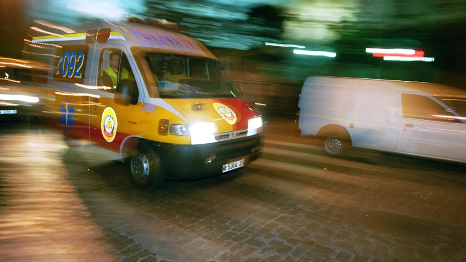 Una mujer de 33 años, herida grave al ser atropellada por un autobús de la EMT en la calle de Goya