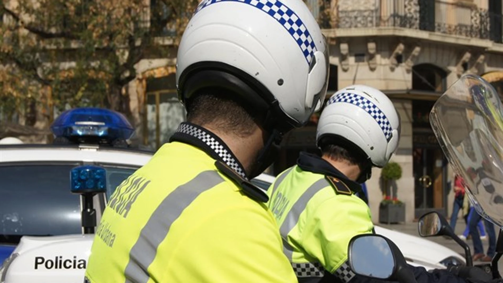 La Guardia Urbana de Barcelona custodia urnas del Estado para evitar su uso el 1-O