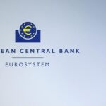 El presidente del BCE, Mario Draghi y el vicepresidente, Vitor Constancio