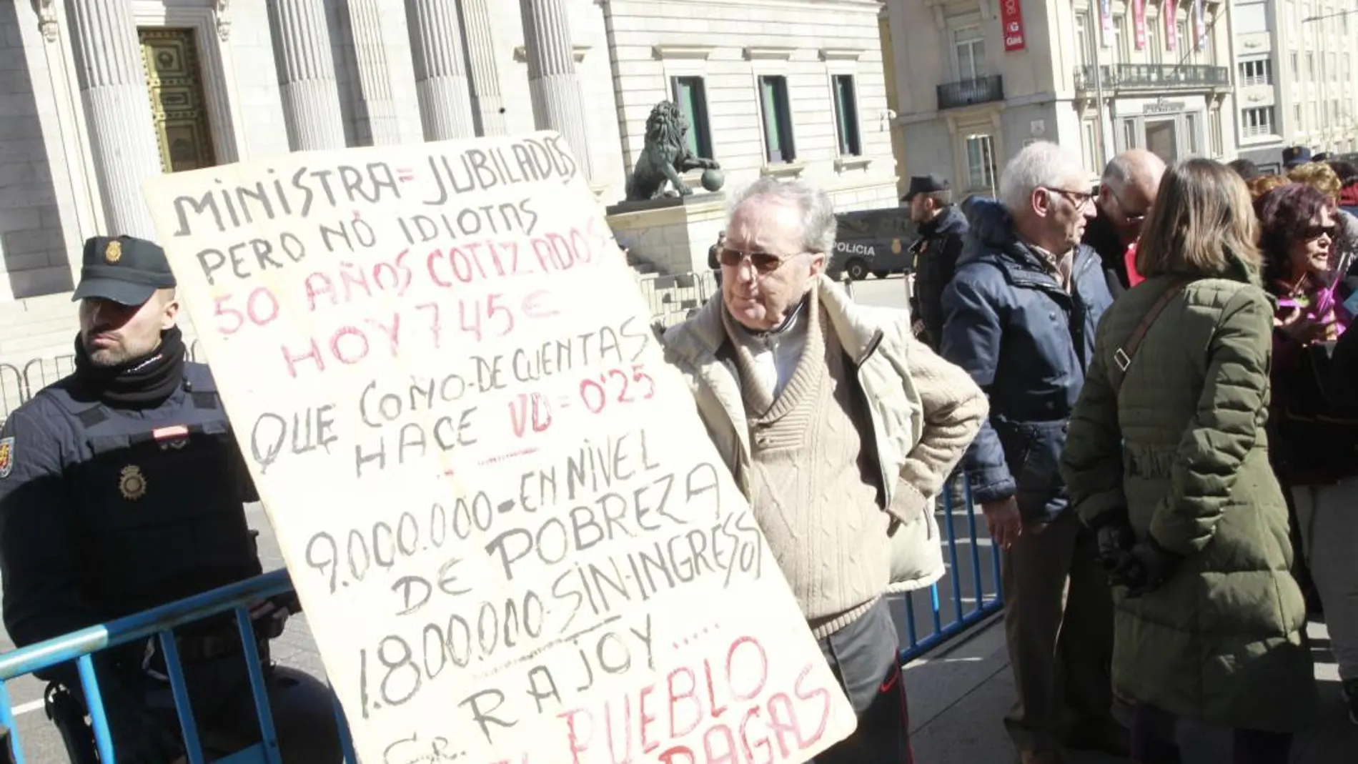 Los pensionistas, que ya salieron masivamente a la calle el día 22, preparan una gran protesta para el próximo sábado