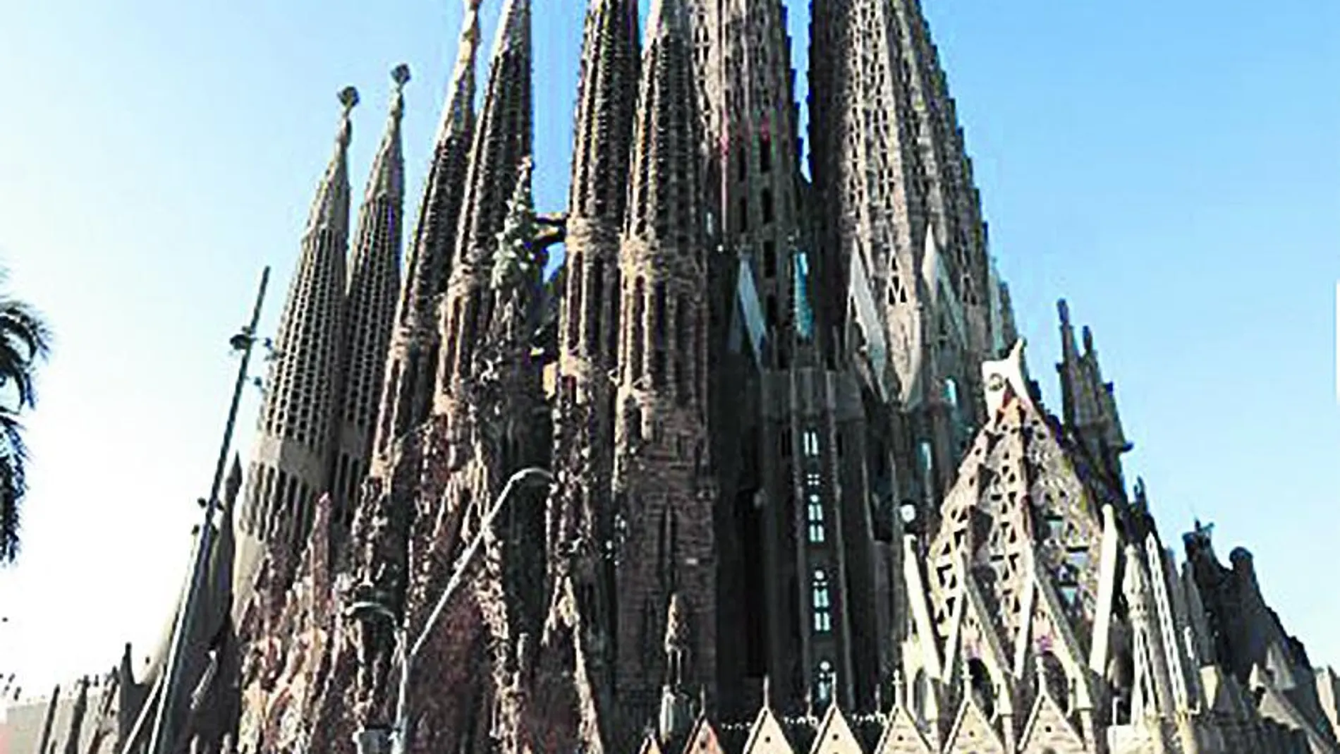 Reconstrucción digital de cómo quedará en 2026, coincidiendo con el centenario de la muerte de Antoni Gaudí, el templo soñado por el arquitecto modernista.