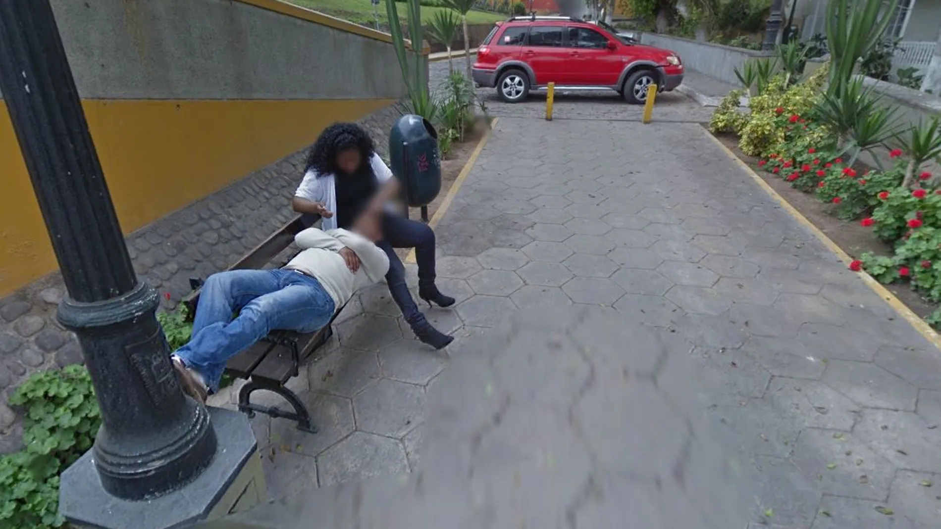 La imagen de la pareja de Street View