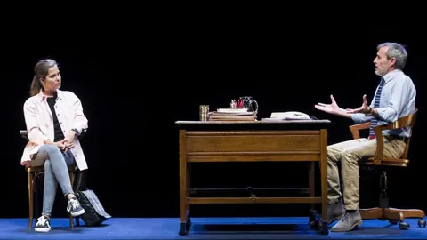 Fernando Guillén Cuervo y Natalia Sánchez, durante el pase gráfico de la obra de teatro "Oleanna"