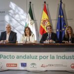 La presidenta de la Junta, Susana Díaz, firmó el pasado enero con la CEA, UGT-A y CC OO-A el Pacto Andaluz por la Industria