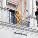 La Diputación de Lleida puso la bandera catalana a media asta por la sentencia del TC sobre el Estatut