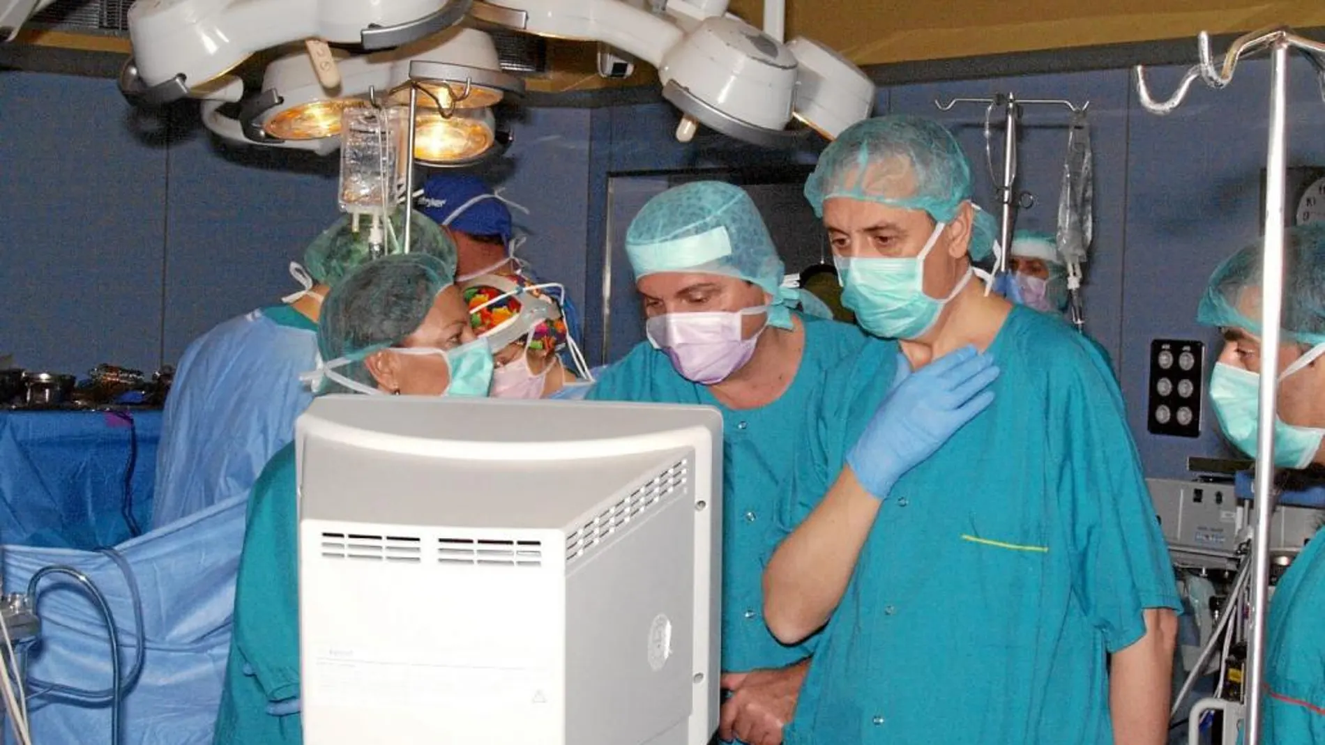 Curso de actualización en el estudio y reparación de la válvula mitral en el Hospital Clínico Universitario de Salamanca.