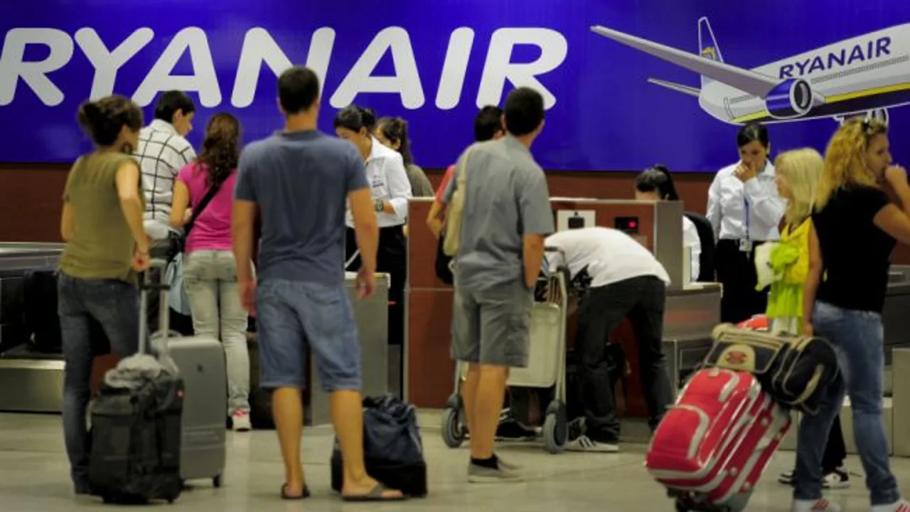 Adiós a llevar el equipaje mano gratis en Ryanair