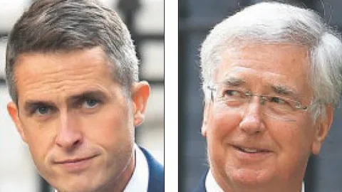 May convoca al resto de partidos para frenar el «sexgate»