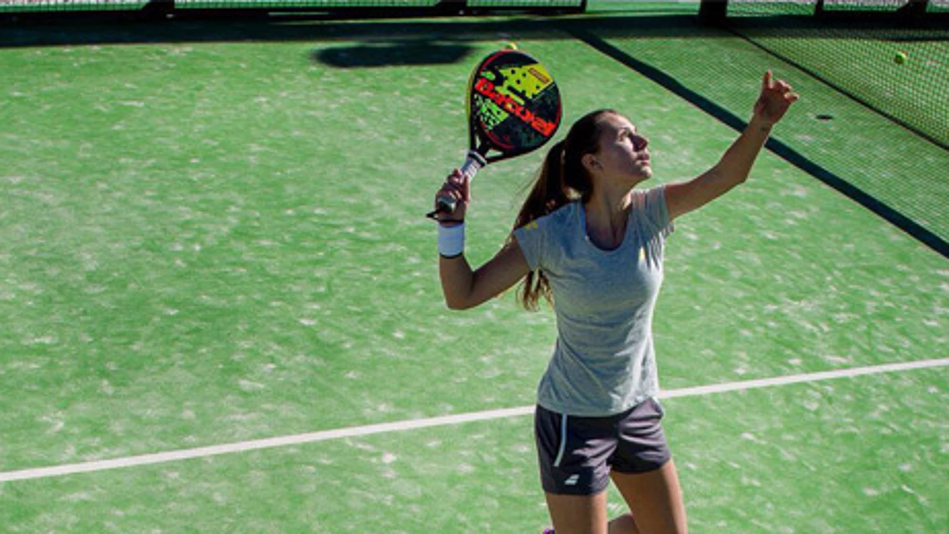Xènia Clascà fichaje Babolat Pádel