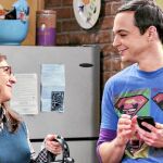Amy Farrah Fowler, a la que interpreta Mayim Bialik, y Sheldon Cooper, que encarna Jim Parsons