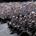 La delegada felicitó a la Policia Nacional de Cataluña por su «extraordinaria labor»
