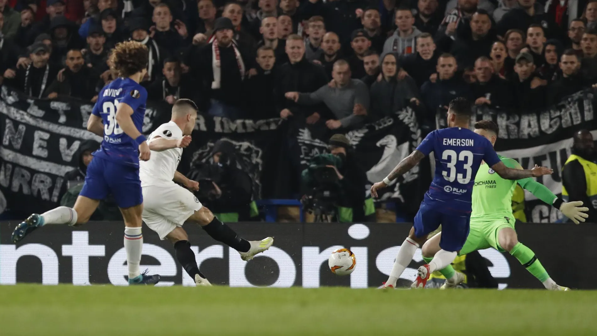 Jovic, marcando el gol