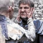 David Morrisey, de frente, interpreta al general romano Aulus Plautius
