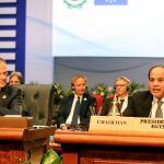 El presidente del Consejo Europeo, Donald Tusk, y el presidente egipcio, Abdel Fattah AL Sisi, en la cumbre entre la UE y la Liga Árabe / Efe